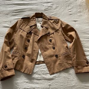Beautiful Banana Republic trench coat